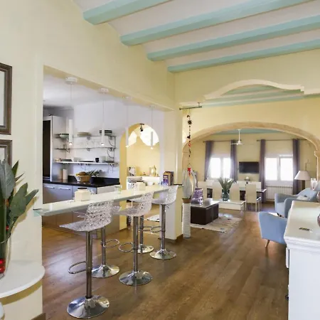 Villa Denia, 4 Dormitorios, 7 Personas - Es-262-43